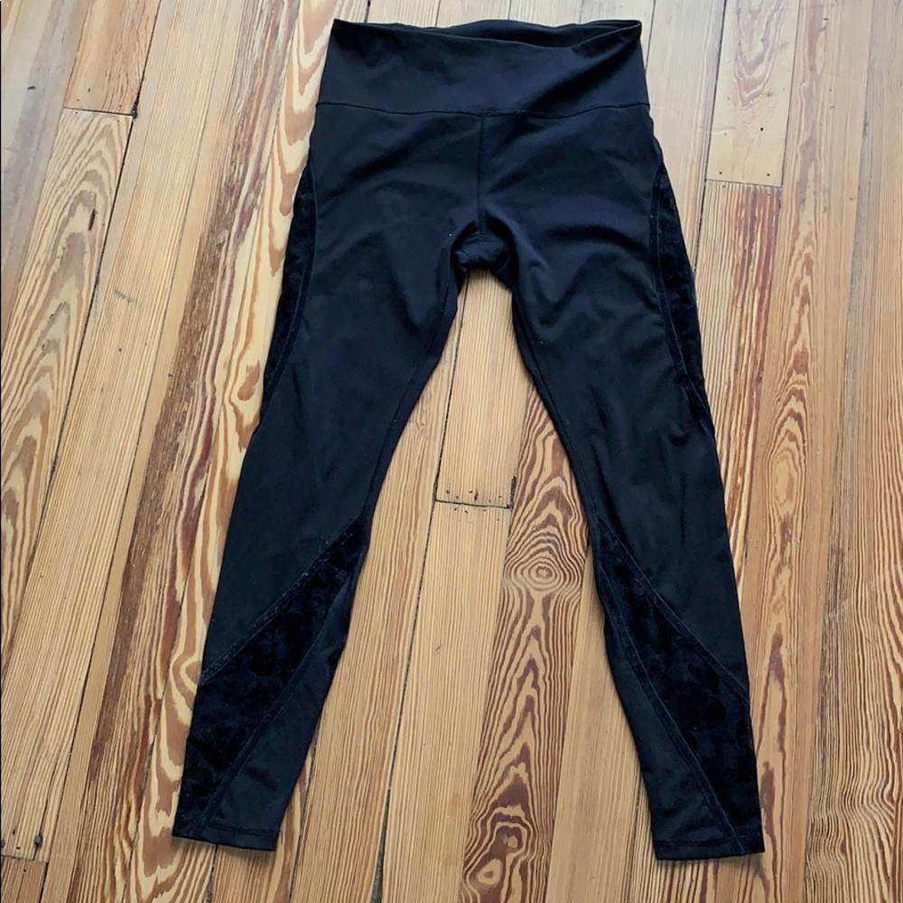 Lululemon wonder under as 10